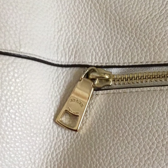 Beige Coach Bag Leather SOLD - Picture 4 of 13